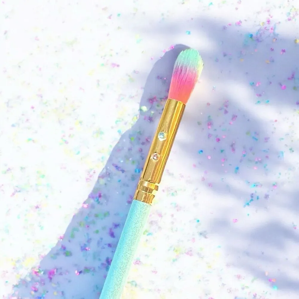 SLMISSGLAM OB05 Rainbow Eye Brush NWOB 1 ct New In Package